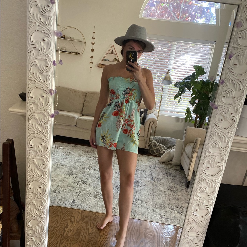 Romper - Picture 2 of 2
